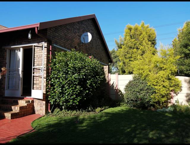 3 BEDROOM FREESTANDING RENTED IN RANDHART